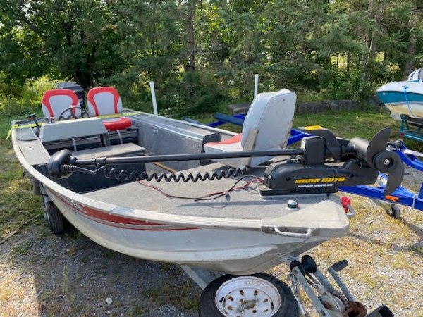 1988 Sea Nymph fishing boat