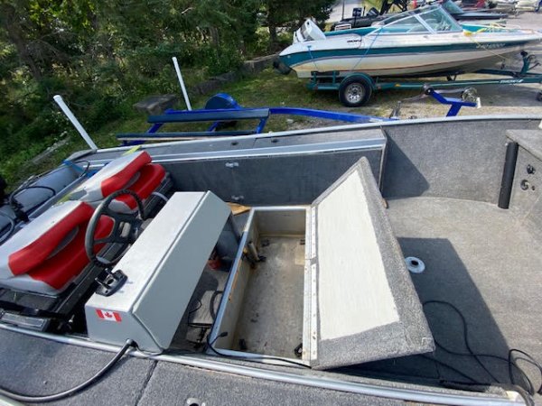 1988 Sea Nymph fishing boat